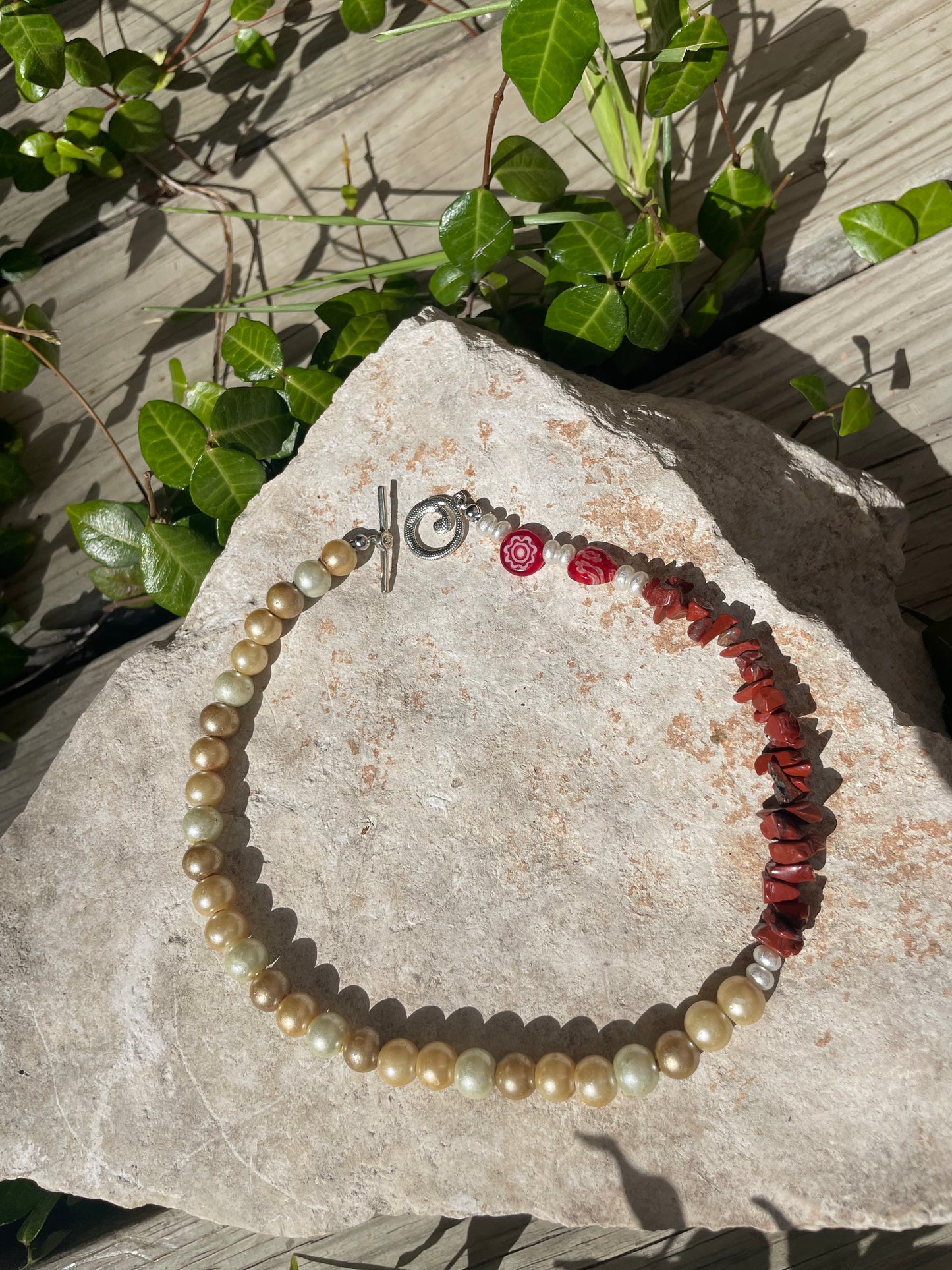 RED JASPER & PEARL - CHOKER