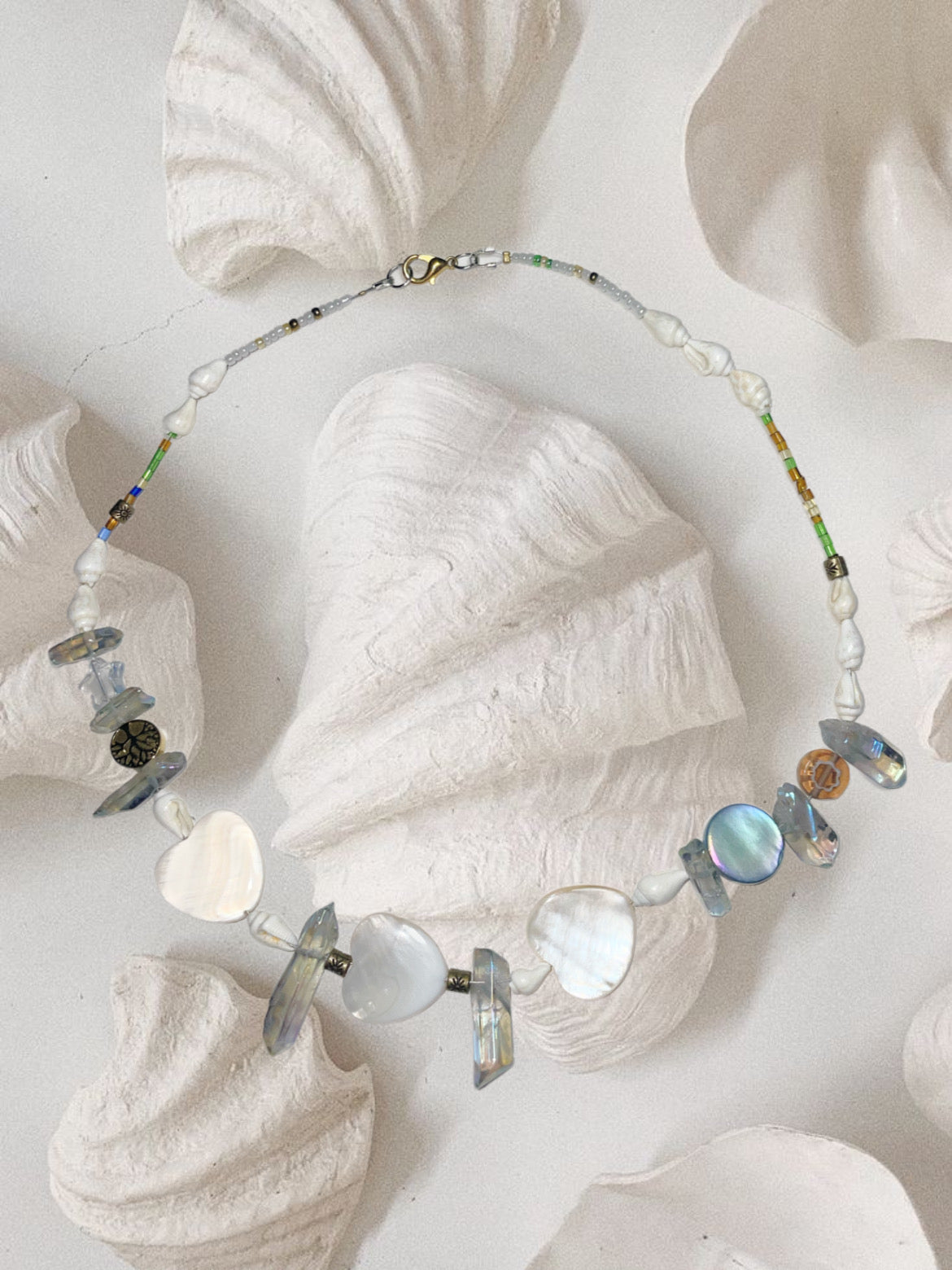 SHELL SHOCKED - NECKLACE