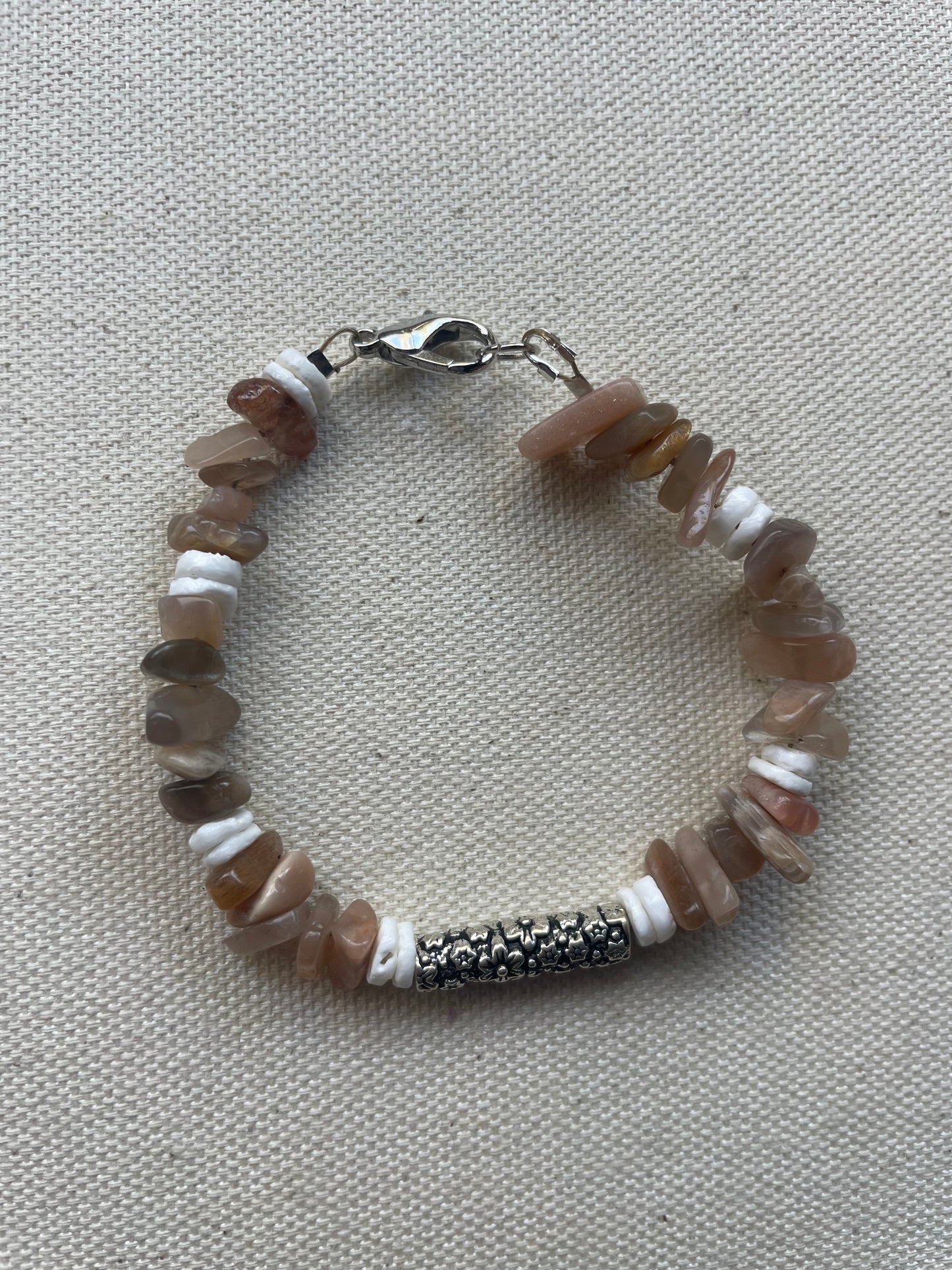 SUNSTONE & SHELL - BRACELET