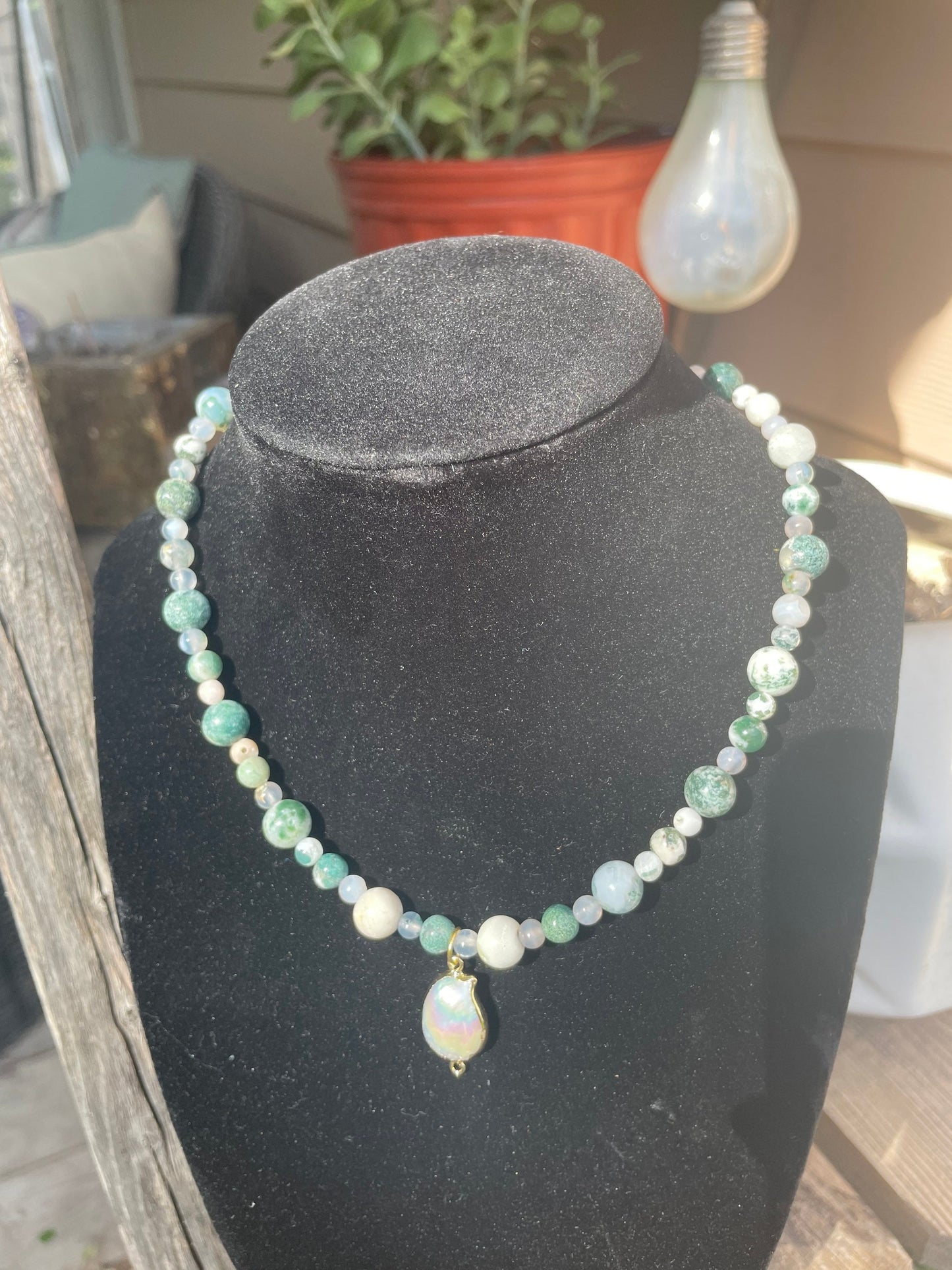 AGATE & PEARL - NECKLACE
